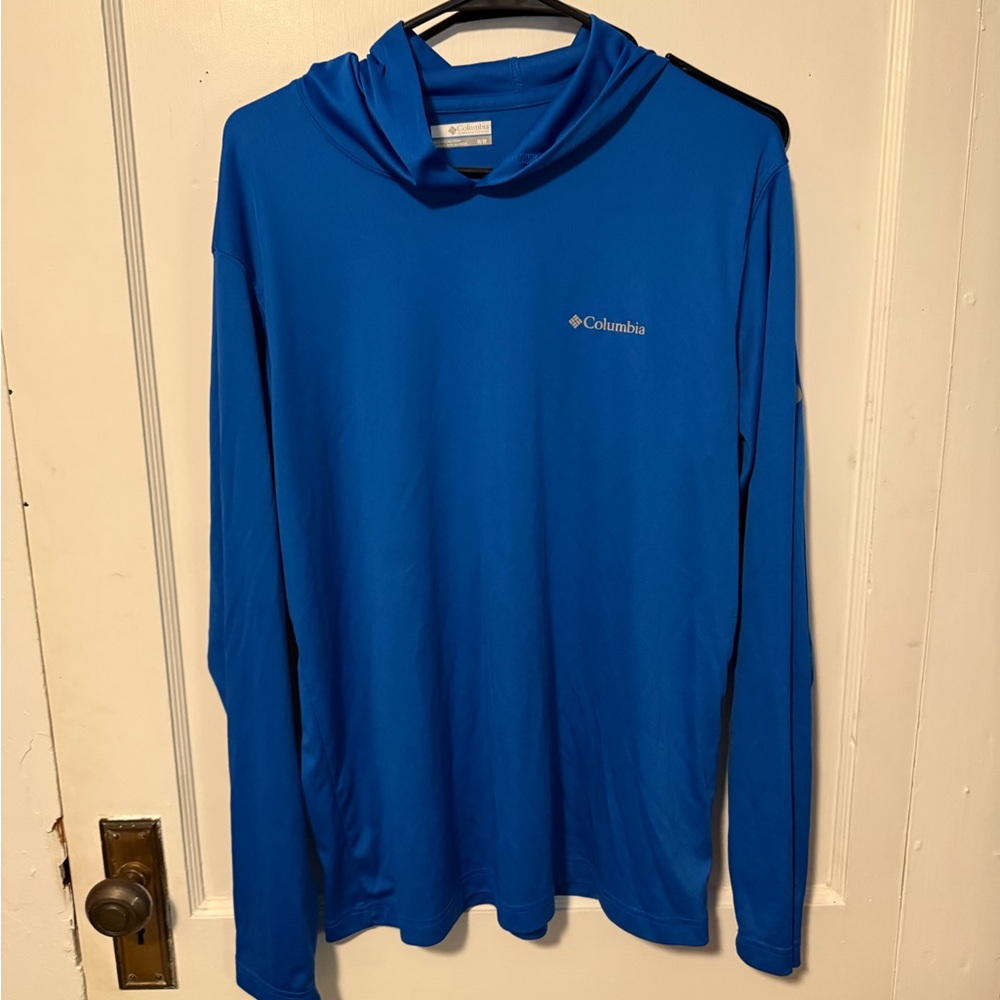 Columbia Onmishade Blue Long Sleeve sun Hoodie - Men’s Medium